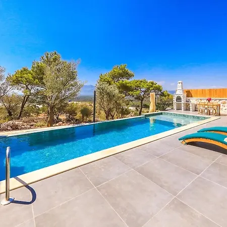 Holiday home Romantic 1br Pool In Nature