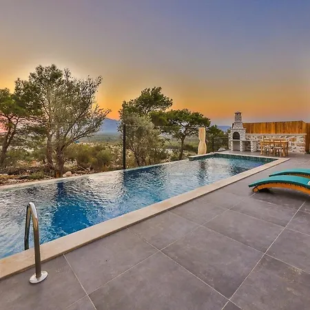 Romantic 1br Pool In Nature Holiday home